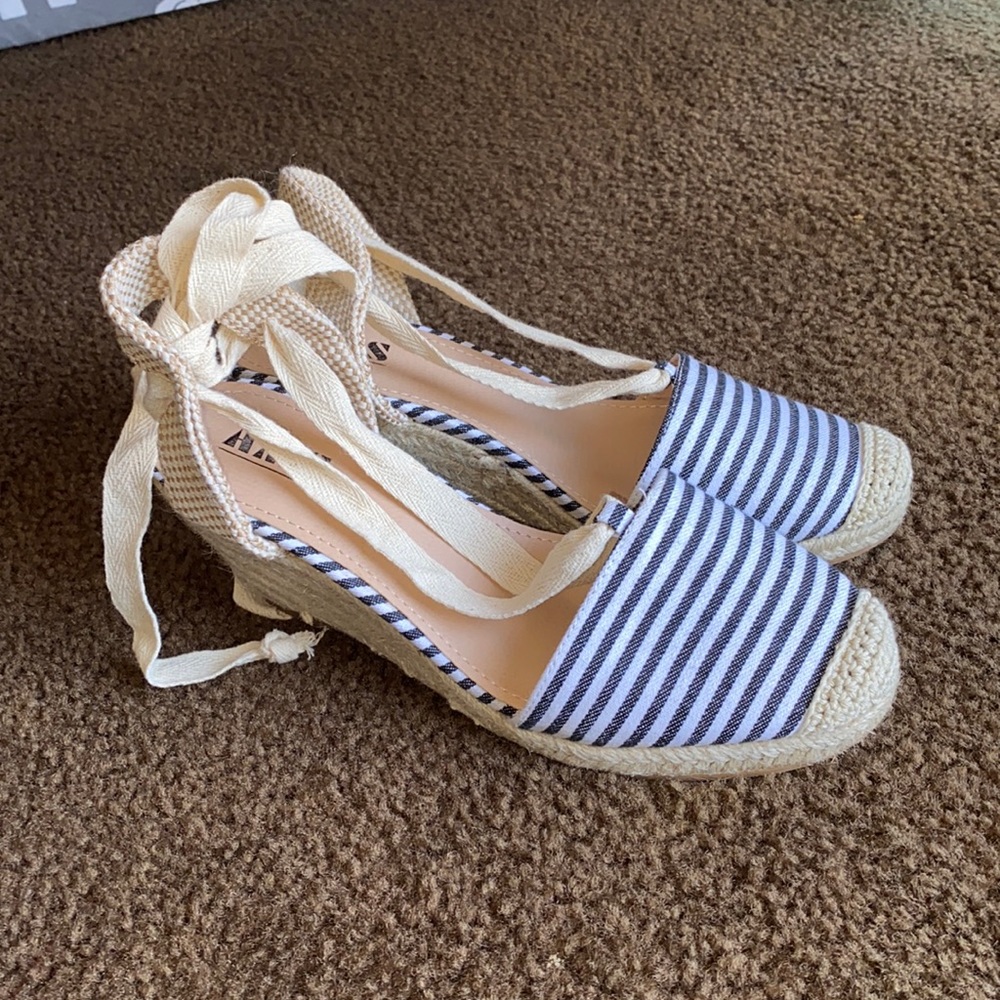 AMS strap up wedges